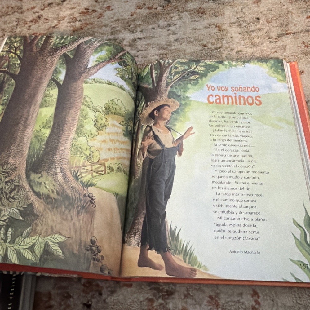 Lejos Y Cerca/Grade 5 Estrellas de la Literatura" series published by Harcourt B - Picture 2 of 3